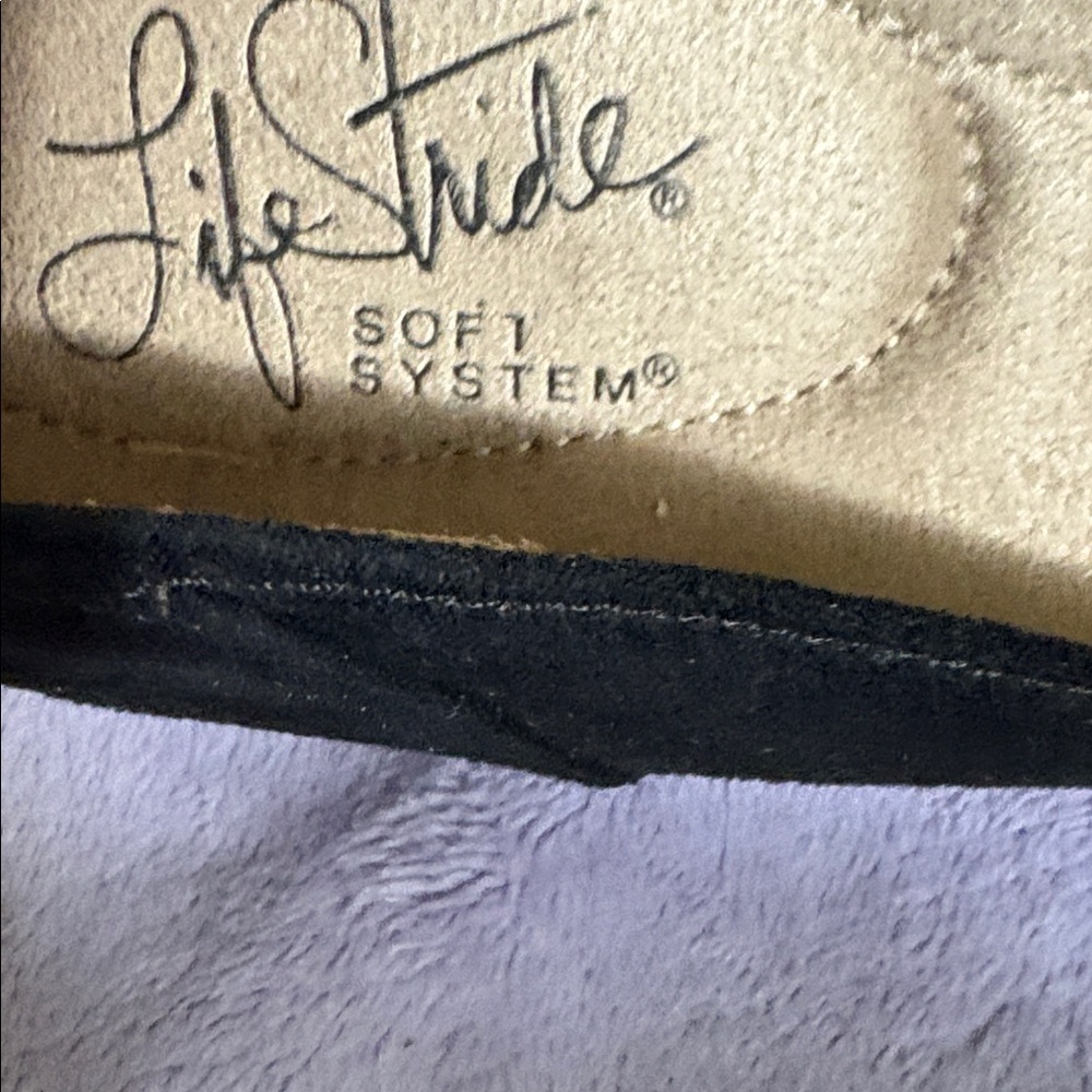Life Stride Black Flats with Patent Accents - Picture 2 of 8